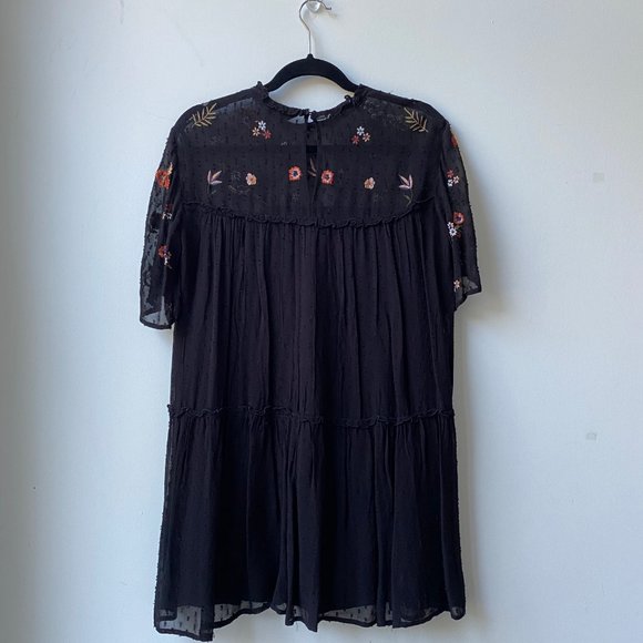 ZARA - EMBROIDERED / SEQUIN EMBELLISHMENT DRESS - Picture 4 of 7
